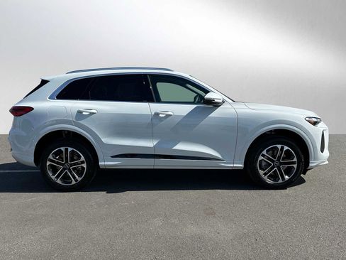 New 2025 Audi Q5 Premium image 6