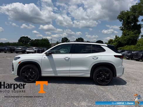 Used 2025 Volkswagen Tiguan SE R-Line AWD/4WD image 2