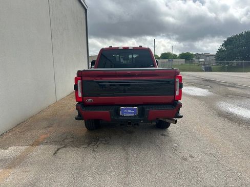 Used 2025 Ford F250 Platinum AWD/4WD image 4