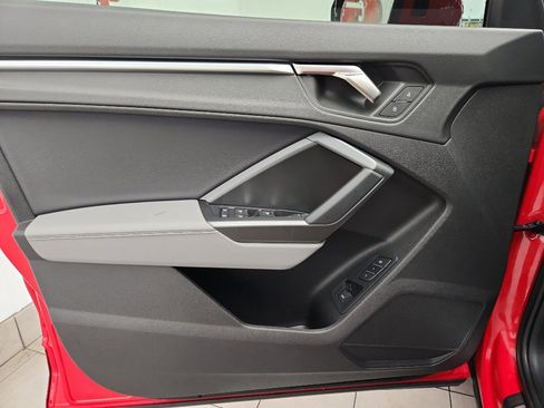 Used 2023 Audi Q3 2.0T Premium Plus w/ Premium Plus Package image 8