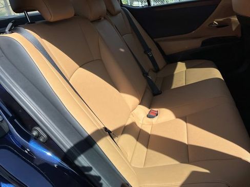 Certified 2025 Lexus ES 350 w/ Premium Package FWD image 24