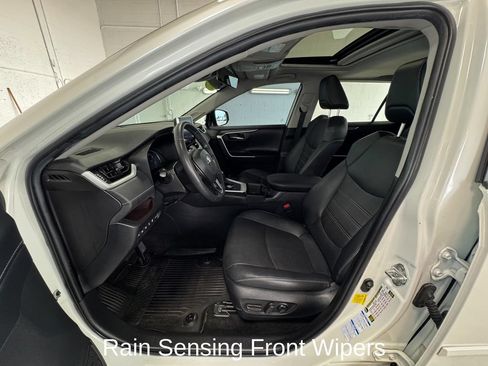 Used 2022 Toyota RAV4 Limited AWD/4WD image 12