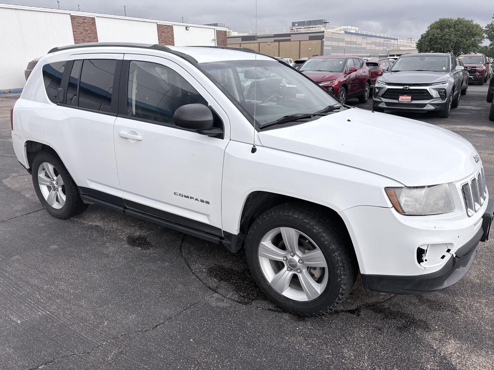 Used 2016 Jeep Compass Sport w/ Power Value Group AWD/4WD image 4