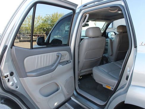 Used 2003 Toyota Sequoia Limited RWD image 23