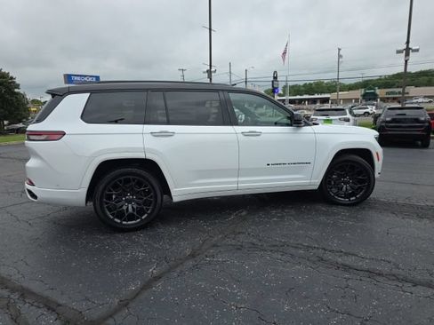 Used 2025 Jeep Grand Cherokee L Summit AWD/4WD image 8