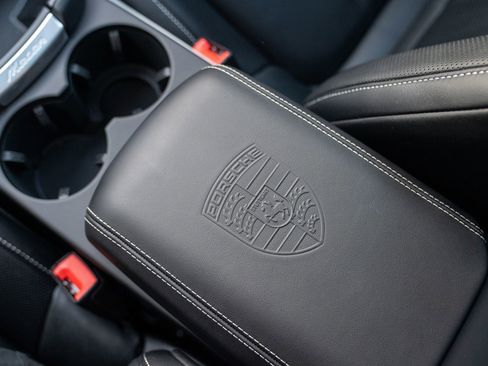 New 2026 Porsche Macan image 21