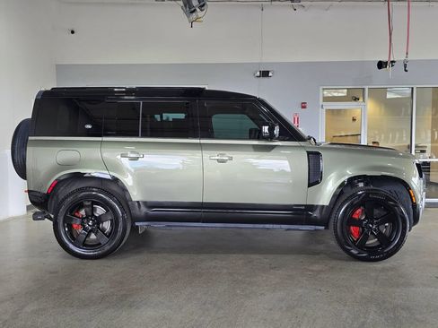 Used 2023 Land Rover Defender 110 X AWD/4WD image 4