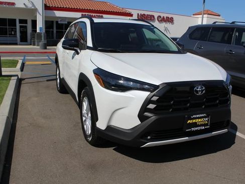 New 2026 Toyota Corolla Cross LE FWD image 3
