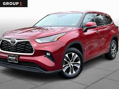 Used 2022 Toyota Highlander XLE
