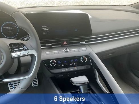 New 2025 Hyundai Elantra SEL image 8