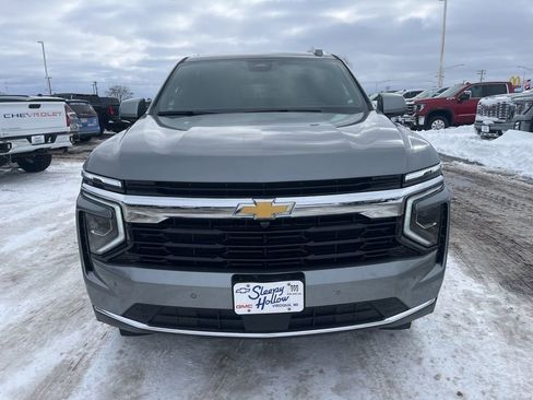 New 2026 Chevrolet Suburban LS image 4