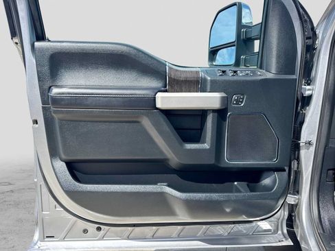 Used 2021 Ford F250 Lariat w/ Chrome Package AWD/4WD image 30