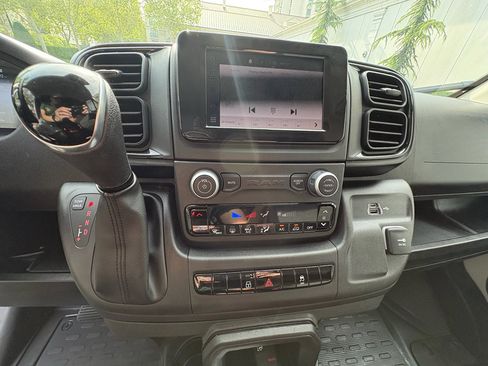 Used 2025 RAM ProMaster 2500 w/ U-Haul Equipment Group FWD image 19