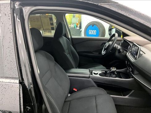 Used 2023 Nissan Rogue S AWD/4WD image 11