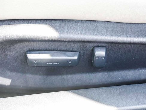 Used 2019 Honda Civic Touring image 32