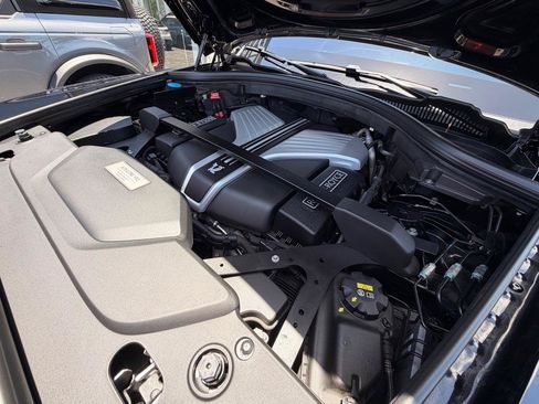 Used 2022 Rolls-Royce Cullinan AWD/4WD image 38