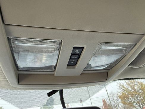 Used 2010 Jeep Grand Cherokee Laredo w/ Sun/Sound Group image 35