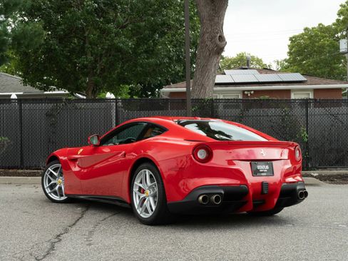Used 2017 Ferrari F12 Berlinetta RWD image 9