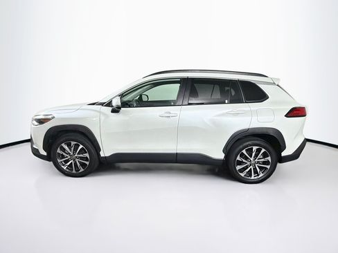 Used 2022 Toyota Corolla Cross XLE AWD/4WD image 4