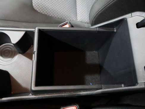 Used 2024 Kia Sportage LX image 32