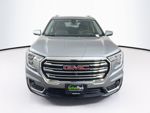 Used 2024 GMC Terrain SLT w/ Tech Package AWD/4WD image 2