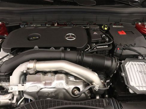 New 2025 Mercedes-Benz GLB 250 image 11