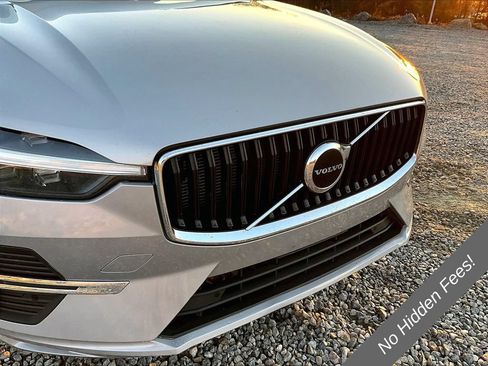 Used 2022 Volvo XC60 B5 Momentum AWD/4WD image 23