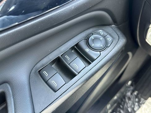 Used 2022 Chevrolet Equinox LT FWD image 15