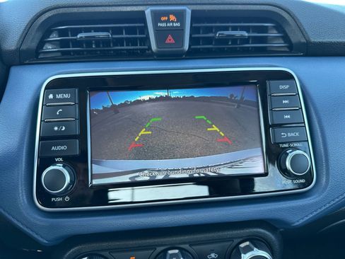 Used 2025 Nissan Versa SV w/ Trunk Package image 23