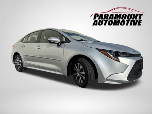 Used 2022 Toyota Corolla LE image 3