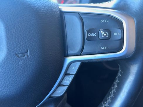 Used 2019 RAM 1500 Big Horn AWD/4WD image 32