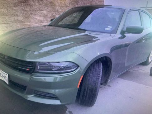 Used 2023 Dodge Charger SXT image 2