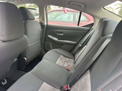 Used 2022 Nissan Sentra SR w/ Trunk Package image 9