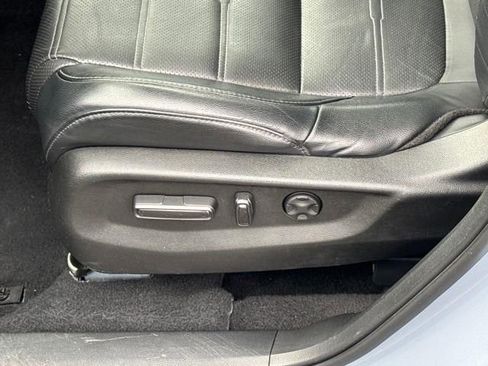 Used 2022 Honda CR-V EX-L image 4
