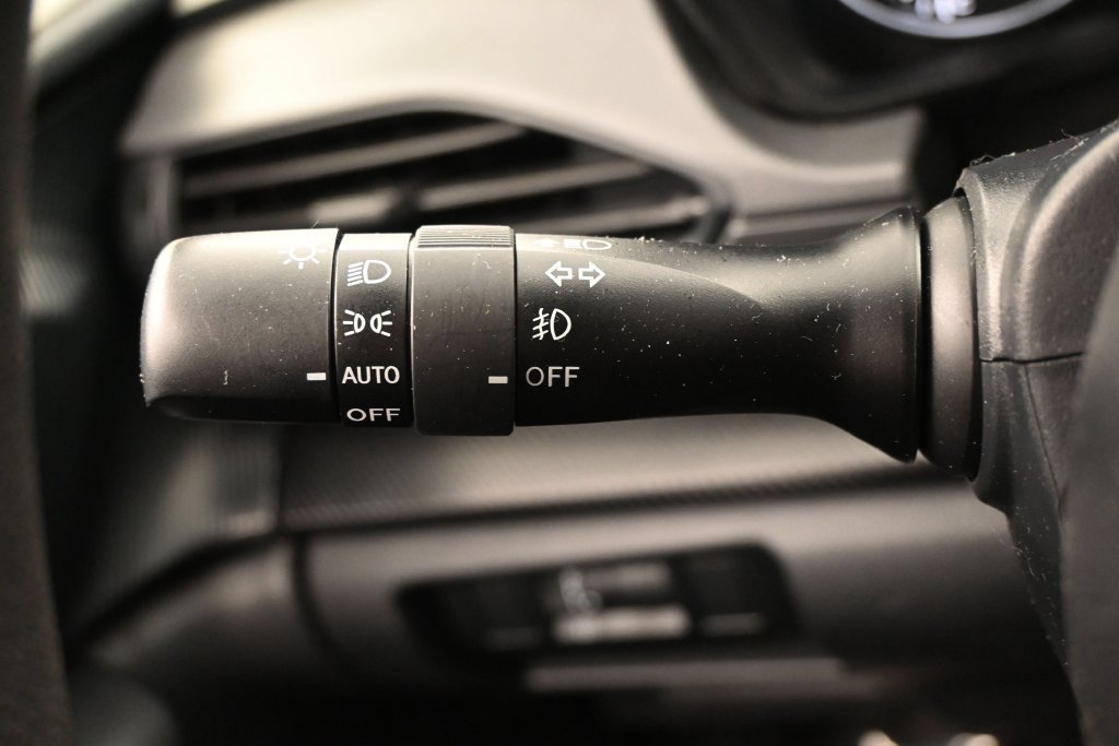 Used 2024 Subaru Crosstrek 2.0i Premium AWD/4WD image 17
