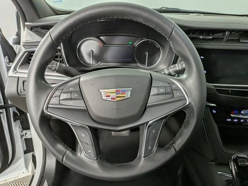 Certified 2023 Cadillac XT5 Luxury w/ LPO, Floor Liner Package image 19