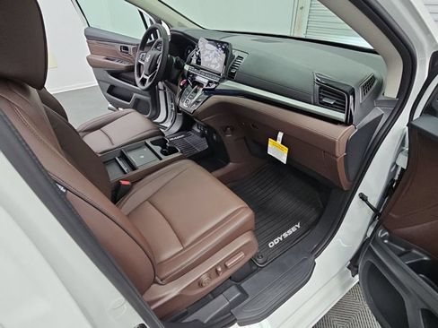 New 2026 Honda Odyssey Touring image 38
