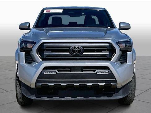 Certified 2025 Toyota Tacoma SR5 image 4