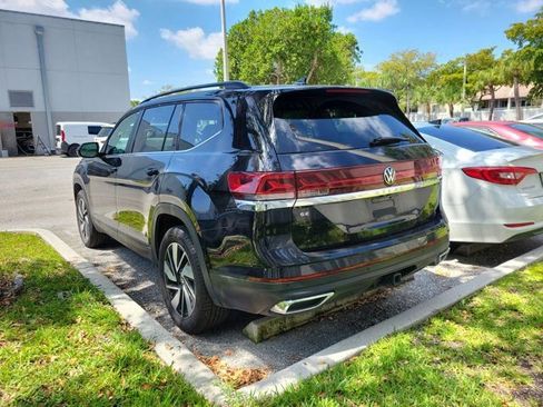 Used 2025 Volkswagen Atlas SE FWD image 4