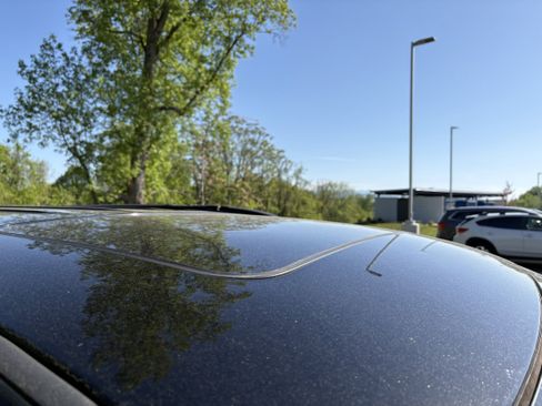 Used 2023 Dodge Durango R/T w/ Hemi Orange Plus Package image 9