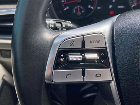 Certified 2022 Kia Telluride SX w/ Towing Package FWD image 38