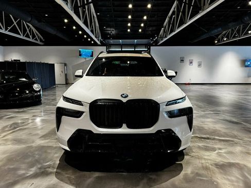 Used 2023 BMW X7 xDrive40i w/ M Sport Package AWD/4WD image 8