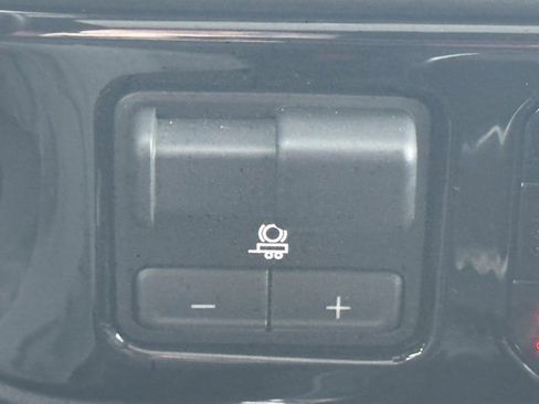 Certified 2024 Chevrolet Silverado 2500 High Country w/ Z71 Off-Road Package image 43