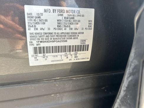 Used 2023 Ford Explorer XLT w/ Equipment Group 202A AWD/4WD image 36