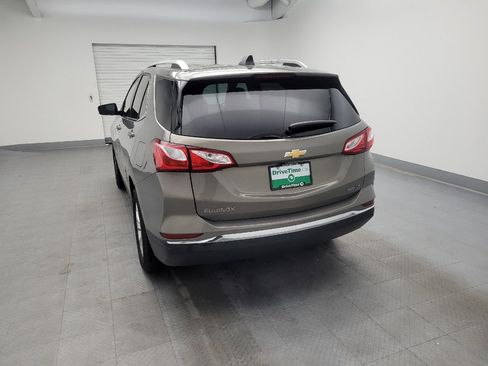 Used 2019 Chevrolet Equinox LT w/ Sun & Navigation Package image 6