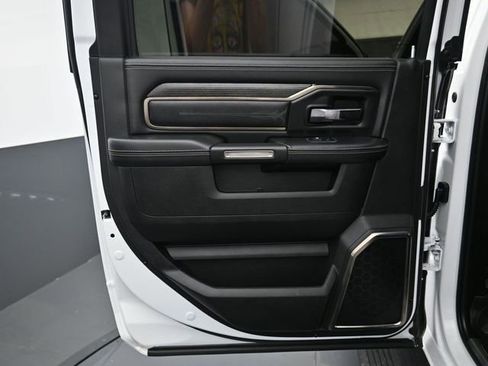 Used 2022 RAM 2500 Limited w/ Night Edition image 10