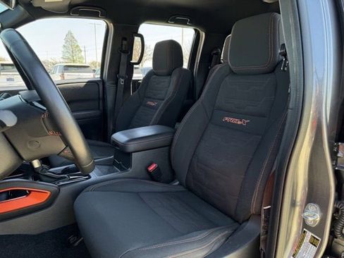 Used 2022 Nissan Frontier Pro-X image 24