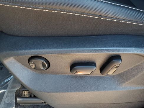 Certified 2023 Volkswagen Atlas Cross Sport SE w/ Panoramic Sunroof Package image 21