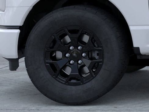 New 2025 Ford F150 Lightning XLT image 19