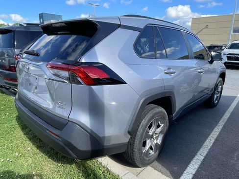Used 2022 Toyota RAV4 XLE AWD/4WD image 4